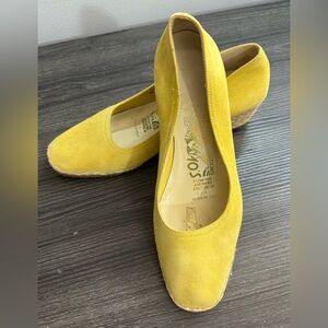 EUC Salvatore Ferragamo Yellow Suede Sqaure Toe Wedge Heels Size 36,5 (6,5)